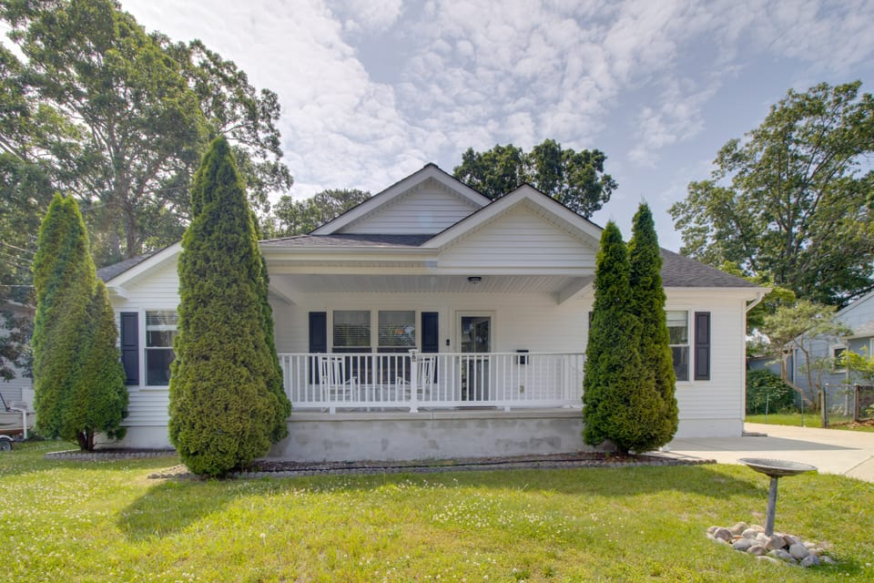 Family Home w/ Pool! 5 Mi to Ocean City Beach House in Somers Point
