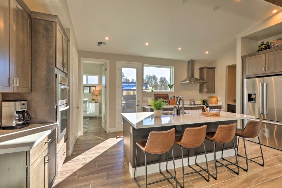 Flagstaff Home w/ Patios + Mount Humphries Views! House in Flagstaff