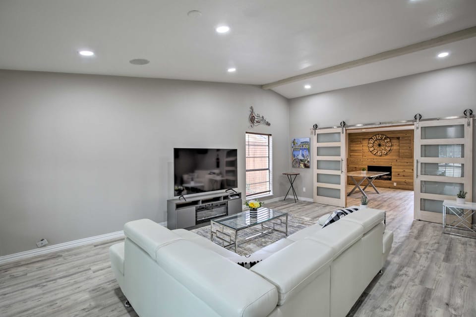 Families Welcome! Garland Home w/ Game Room House in Richardson