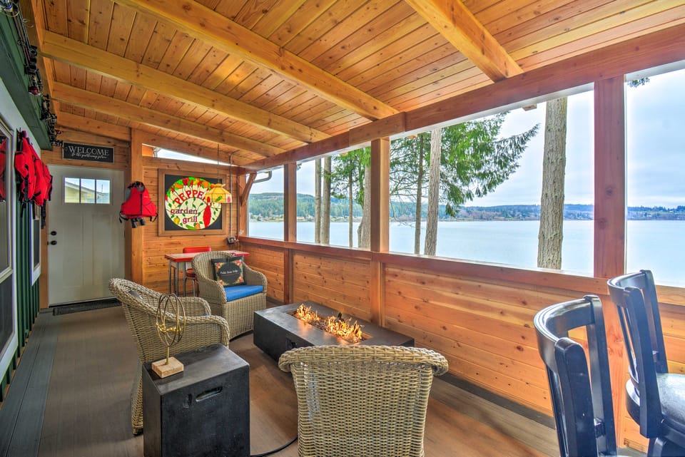 Port Ludlow Getaway on Hood Canal Near Hiking Cottage in Hood Canal