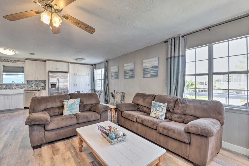 Family-Friendly South Padre Island Escape w/ Grill House in South Padre Island
