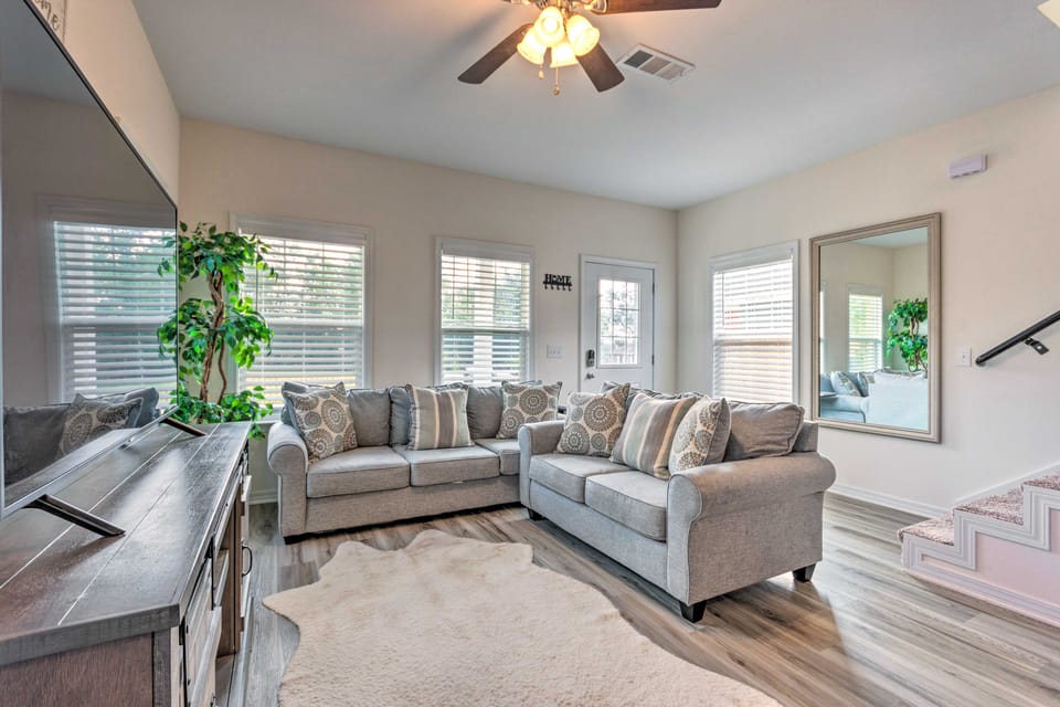 Idyllic Pensacola Home w/ Yard + Fire Pit! House in Pensacola