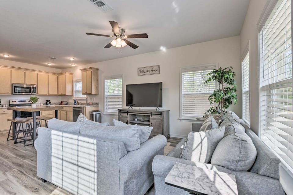 Idyllic Pensacola Home w/ Yard + Fire Pit! House in Pensacola