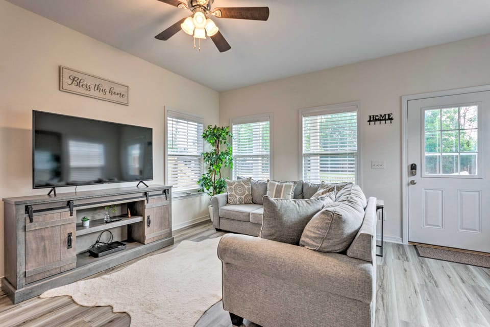 Idyllic Pensacola Home w/ Yard + Fire Pit! House in Pensacola