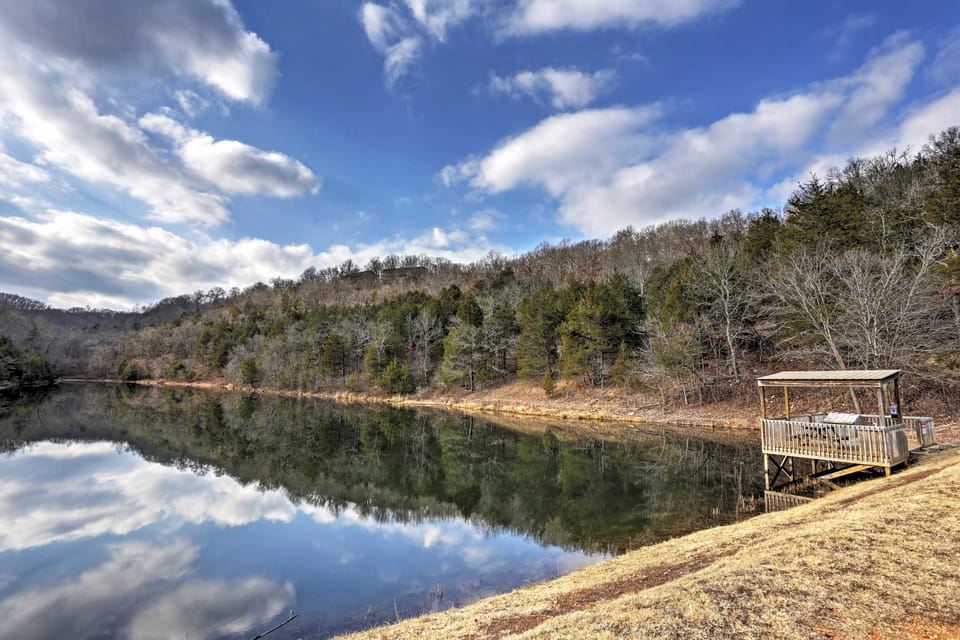 Fish & Hike On-Site! Pet-Friendly Branson Condo Apartment in Table Rock Lake