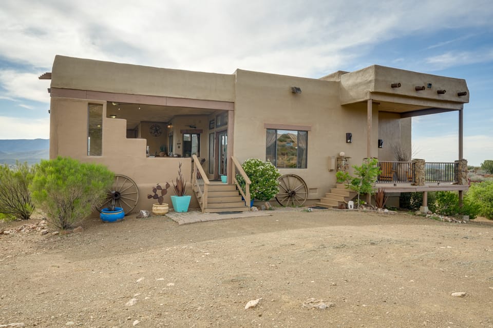 Mtn-View Adobe Home w/ Large Deck Near Prescott! House in Arizona