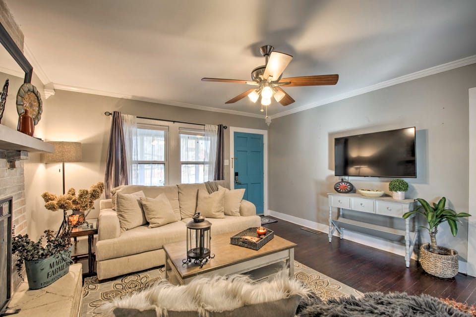 Modern Florence Getaway w/ Patio & Grill! House in Florence