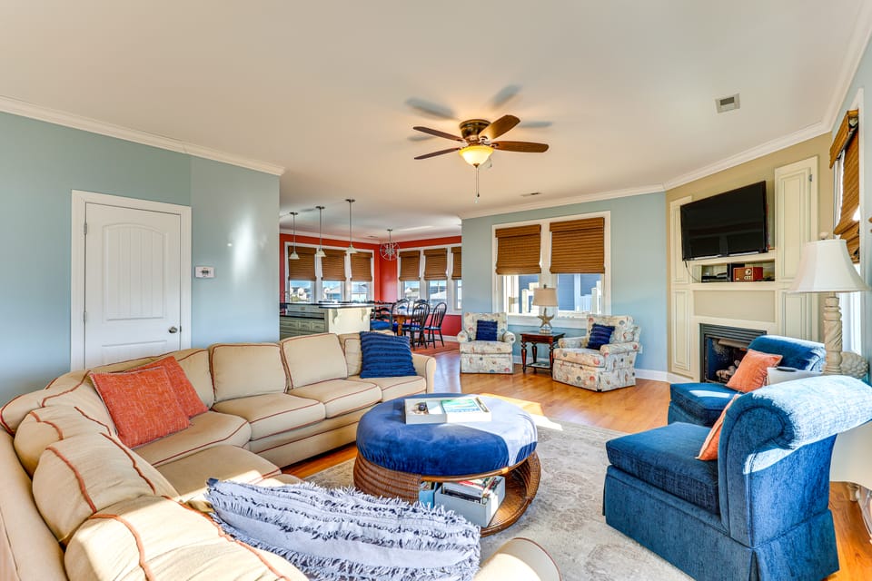 Chic Surf City Retreat w/ Pool < 1 Block to Beach! House in Surf City