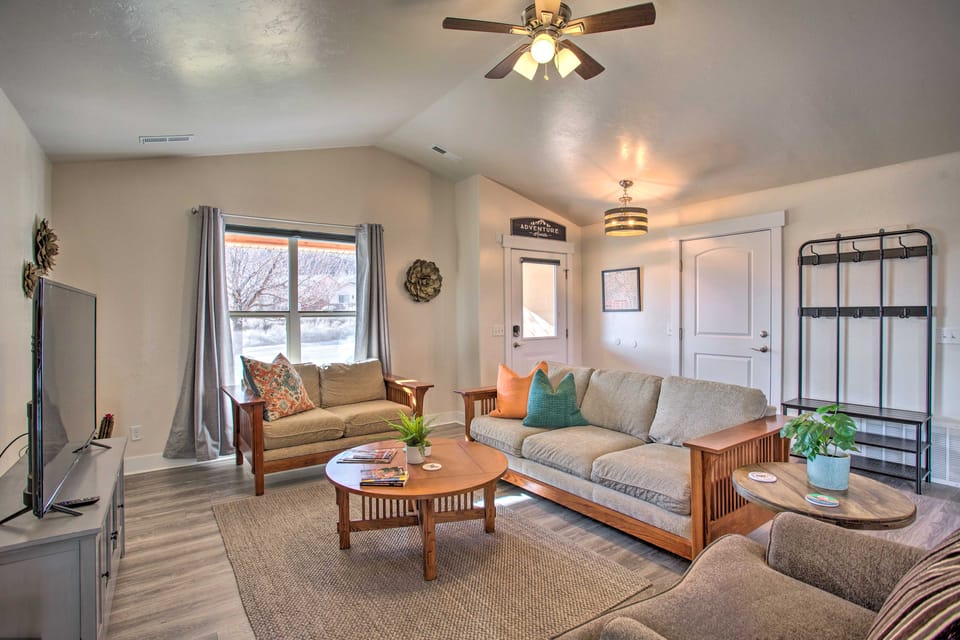 Moab Desert Vista: 10 Mi to Arches National Park! House in Utah