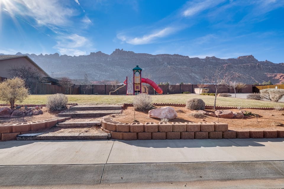 Moab Desert Vista: 10 Mi to Arches National Park! House in Utah