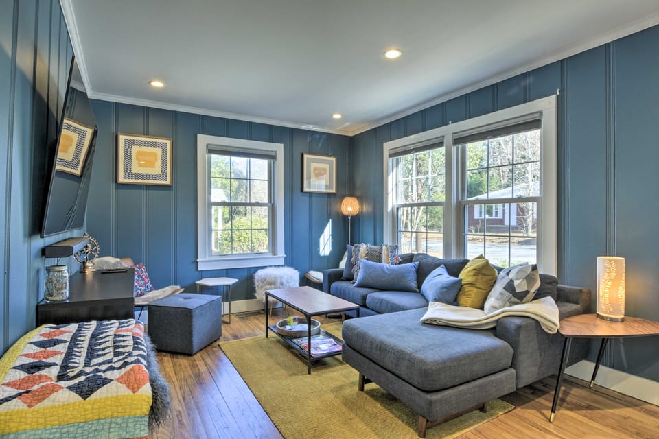 Renovated Carrboro House with Deck & Fire Pit! House in Carrboro