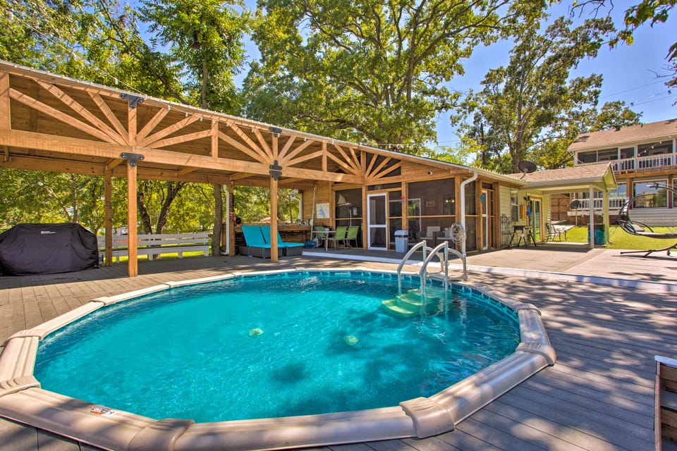 Waterfront Retreat w/ Dock on Lake Tawakoni! House in Lake Tawakoni