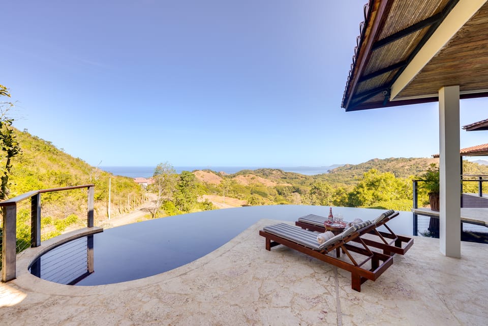 Luxury Home w/ Views & Infinity Pool: Near Beach! House in Guanacaste Province