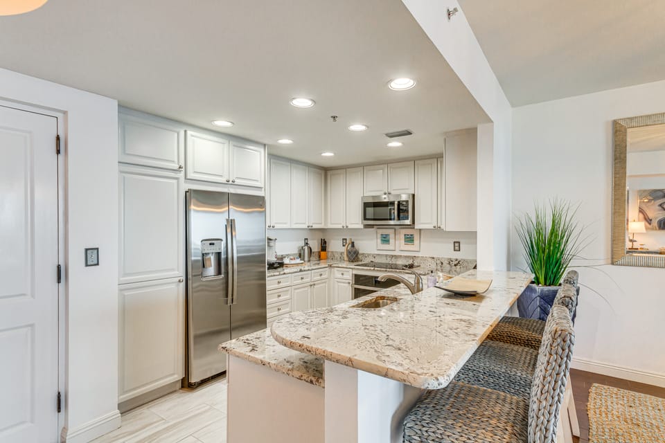 Exquisite Island Condo: Resort Perks & Views! Apartment in Pensacola Beach