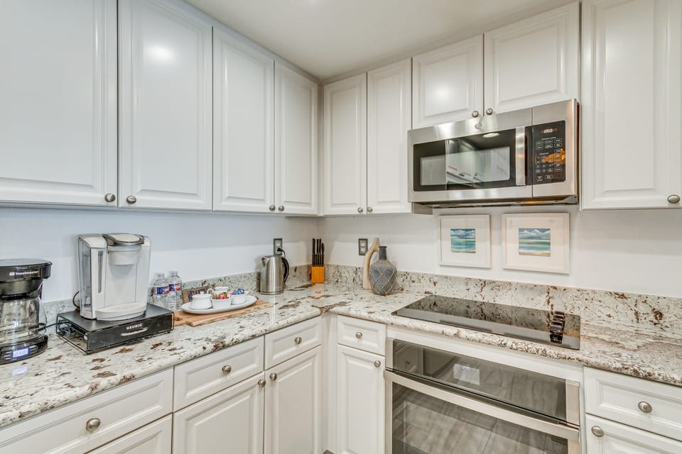 Exquisite Island Condo: Resort Perks & Views! Apartment in Pensacola Beach