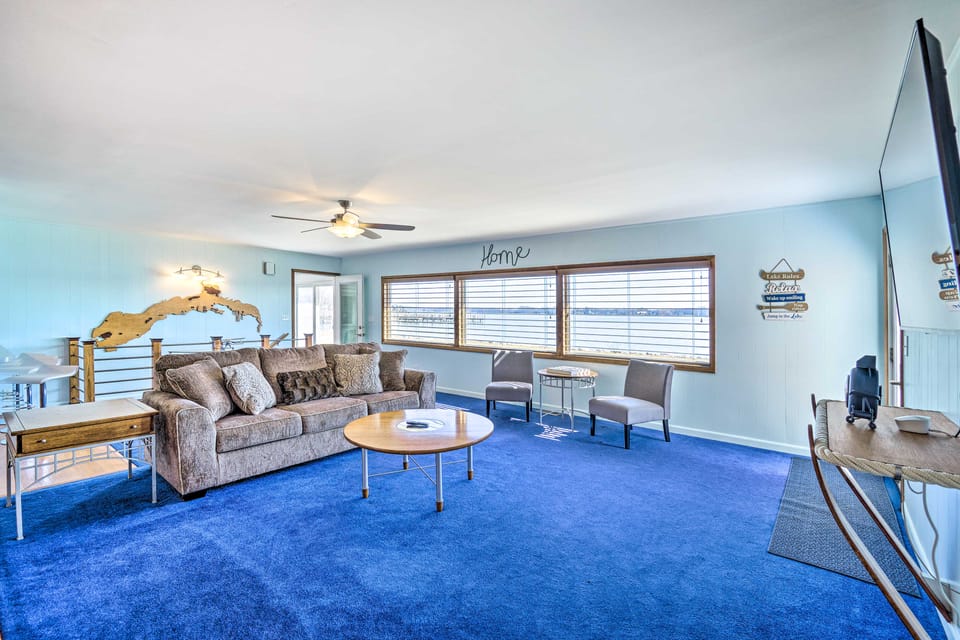 Lakefront Home w/ Rooftop Deck, Grill, Games! House in Buckeye Lake