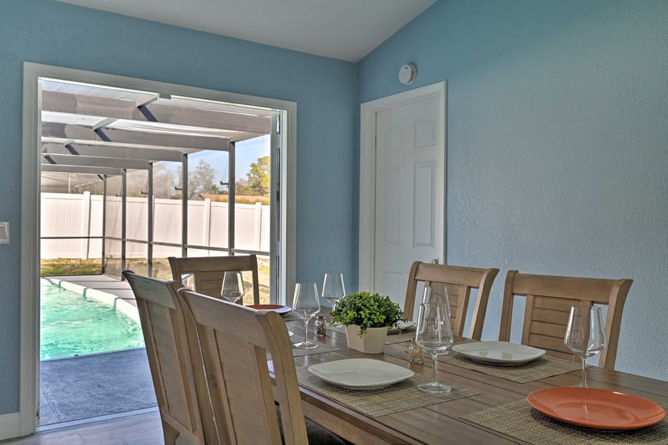 Port Richey Getaway w/ Lanai, Pool & Grill! House in Florida