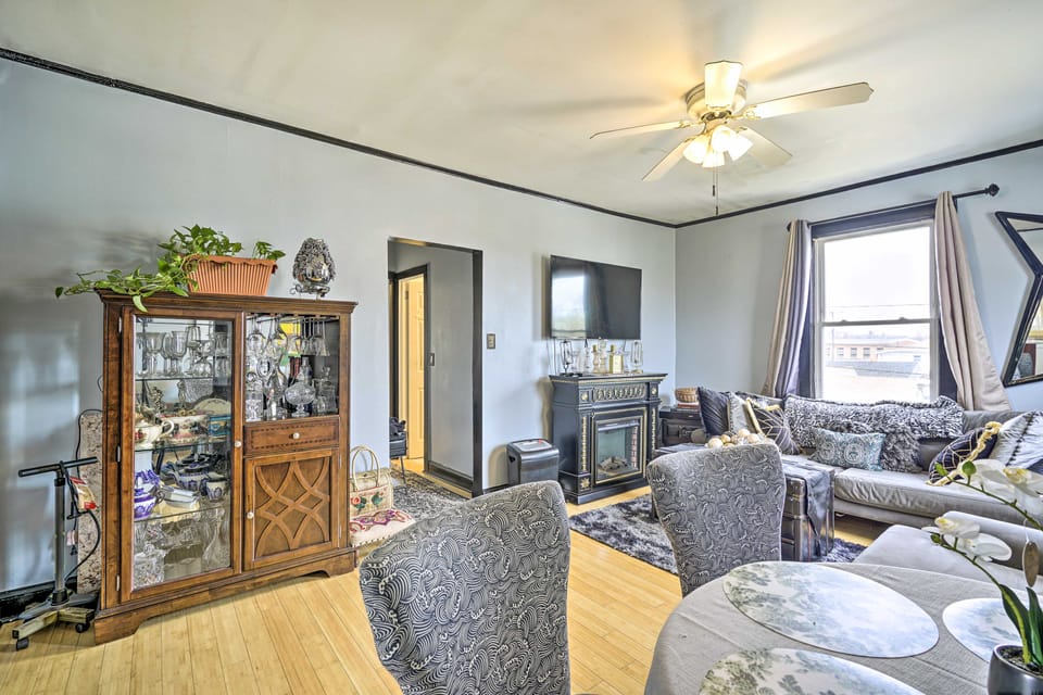 Long Branch Apartment: 1 Mi to Beach, Pier Village Apartment in Long Branch