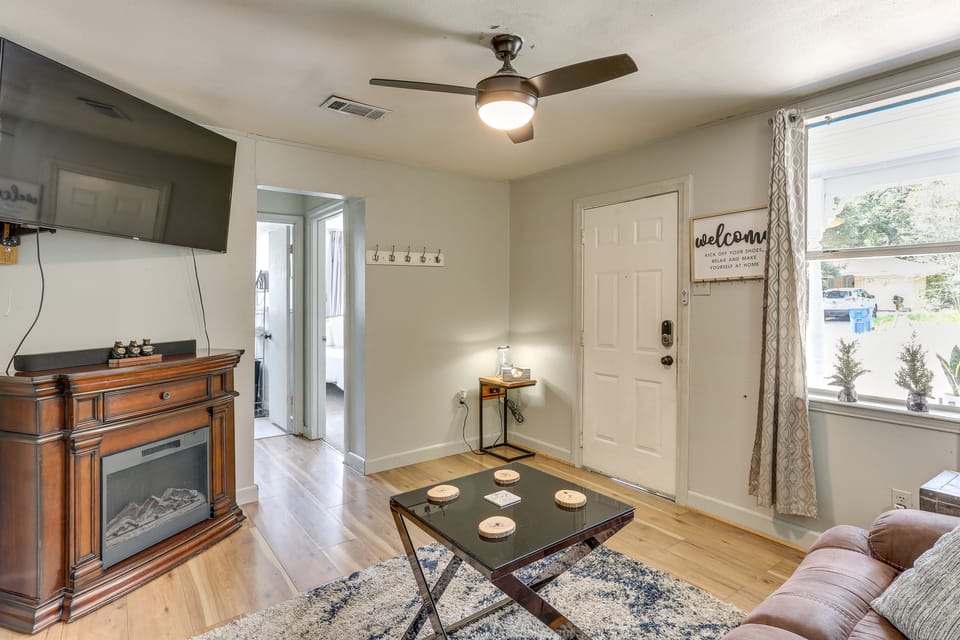 Cozy Livingston House w/ Fenced Yard + Patio! House in Texas