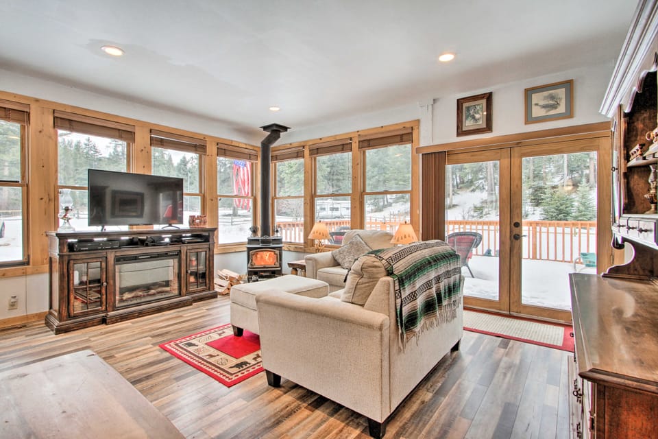 Creekside Clancy Cabin in Helena Natl Forest! House in Idaho