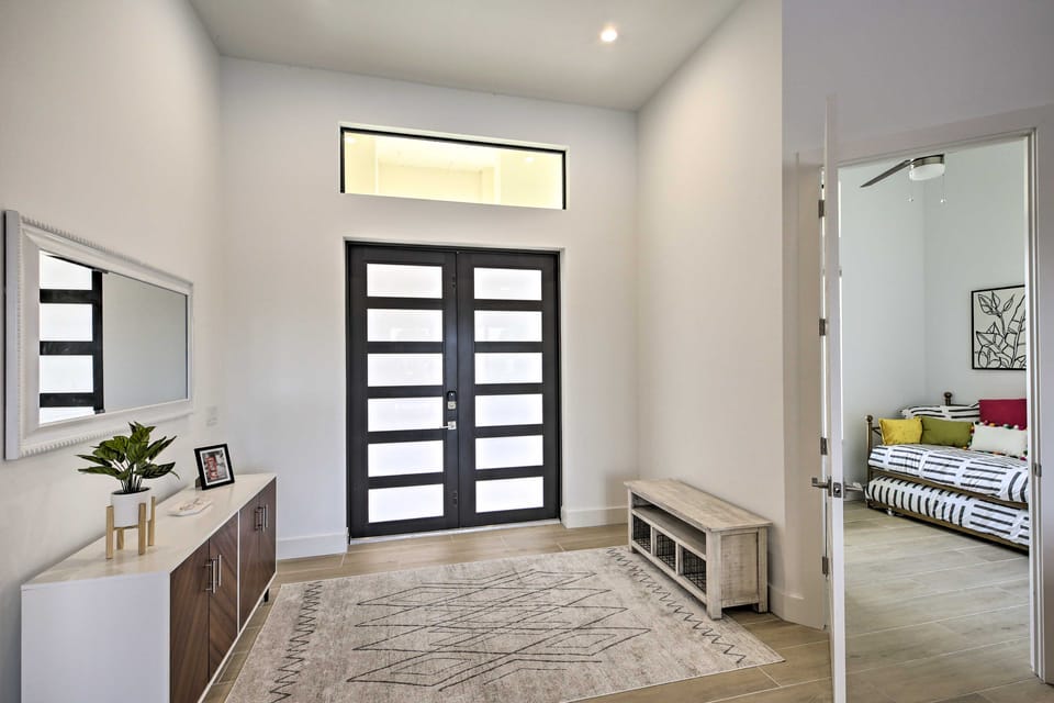 Private Pool: Canalfront Home in Cape Coral House in Cape Coral