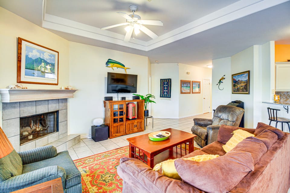 1 Mi to Beach! Waterfront Corpus Christi Getaway House in North Padre Island