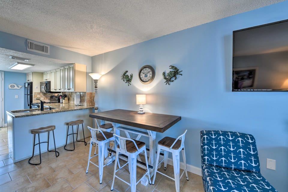 Gulf Shores Retreat w/ Private Beach Access! Apartment in West Beach