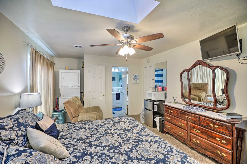Quaint Akron Studio - Near Parks & Hunting! Apartment in Iowa