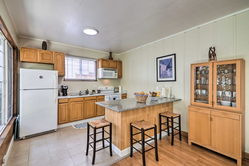 Peaceful Oakland Oasis w/ Private Yard! Apartment in Oakland