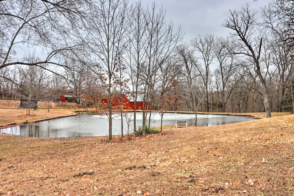 Spacious Home w/ Pond ~ 13 Mi to Columbia! House in Missouri