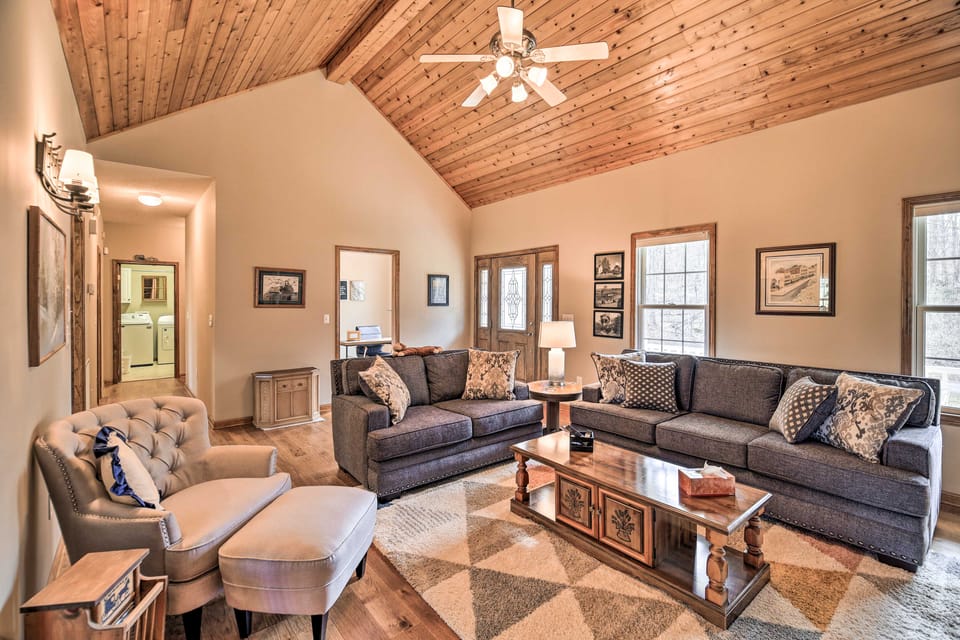 Pet-Friendly Abingdon Abode w/ Yard & Grill! House in Tennessee