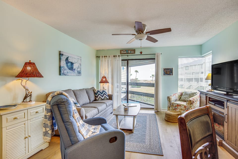 New Screened Deck With Views To The Ocean Apartment in South Carolina