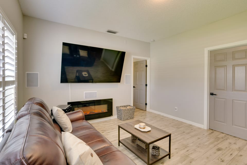 Renovated Sunny Port St Lucie Home w/ Outdoor Pool House in Port Saint Lucie