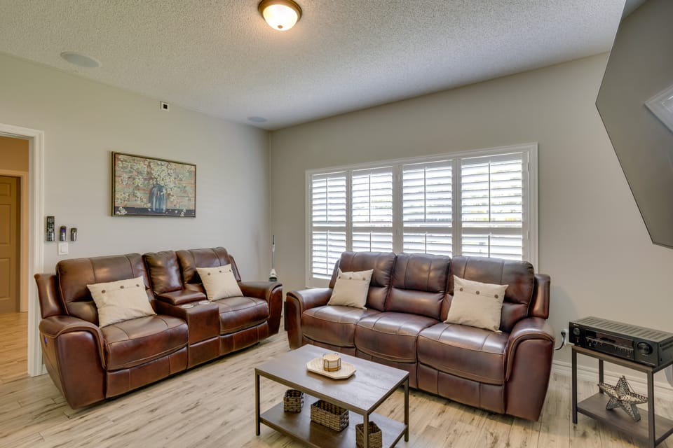Renovated Sunny Port St Lucie Home w/ Outdoor Pool House in Port Saint Lucie