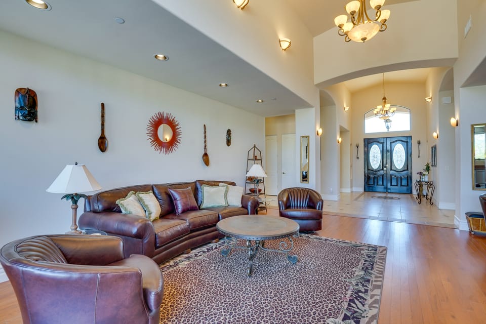Outdoor Oasis! Group-Friendly Cave Creek Retreat House in Cave Creek