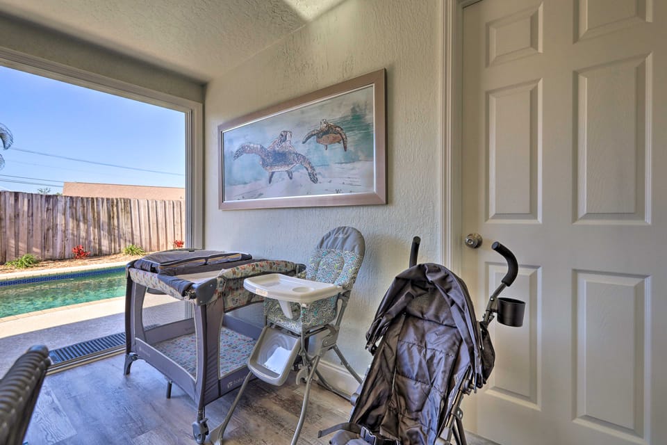Pet-Friendly Merritt Island Home w/ Heated Pool House in Merritt Island