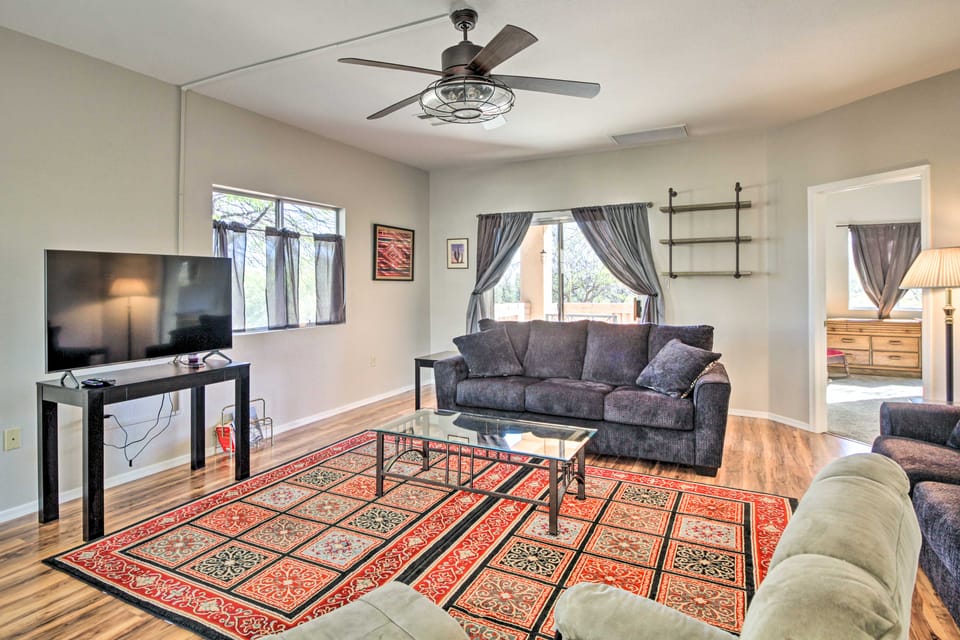 Tranquil Green Valley Townhome w/ Mtn Views! Apartment in Green Valley