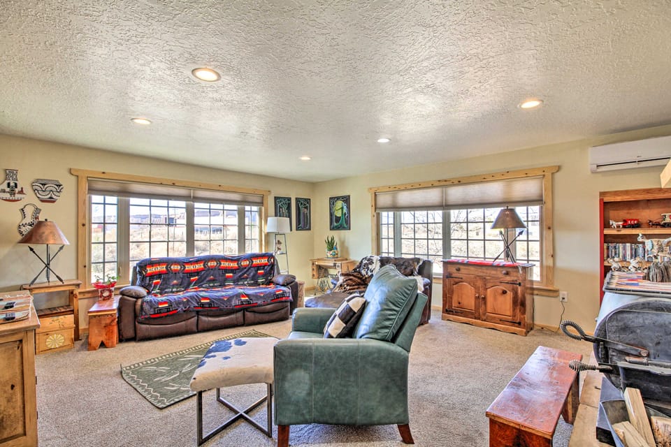 Stunning San Ysidro Homestead w/ Large Porch! House in New Mexico