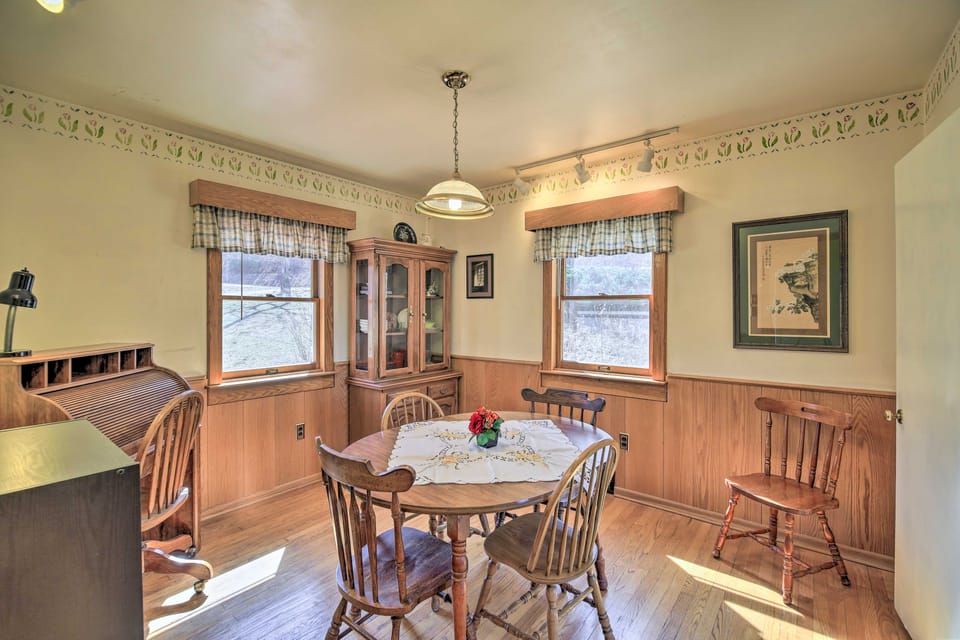 Quaint Creekside Home w/ Spacious Deck & Yard House in Virginia