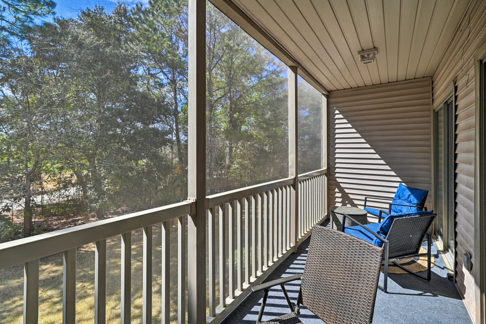 Welcome to ‘After Dune Delight’ Golf Course Condo! Apartment in South Carolina