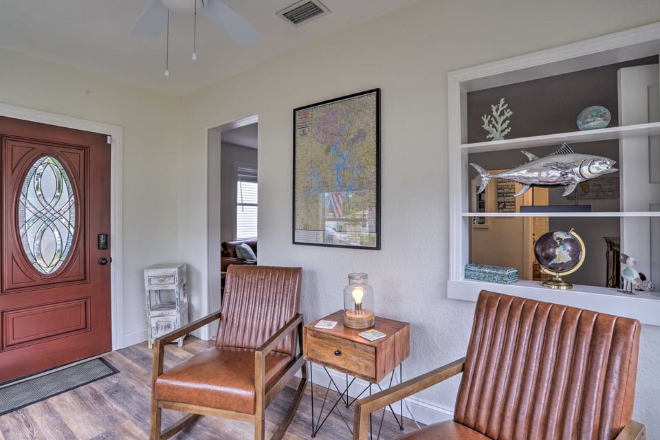 Tampa Bay Area Cottage w/ Gas Grill and Fire Pit! Cottage in Safety Harbor