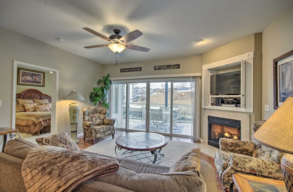 Boat Slip & Pool! Waterfront Lake Ozark Escape Apartment in Lake of the Ozarks