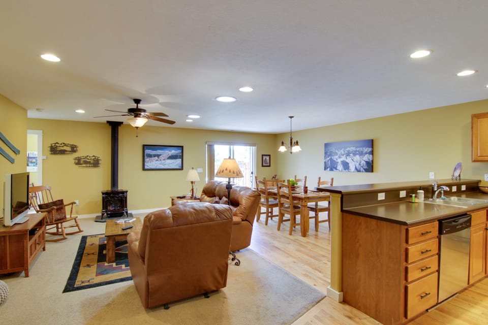 Bozeman Condo w/ Grill ~ 2 Mi to Hot Springs! Apartment in Idaho