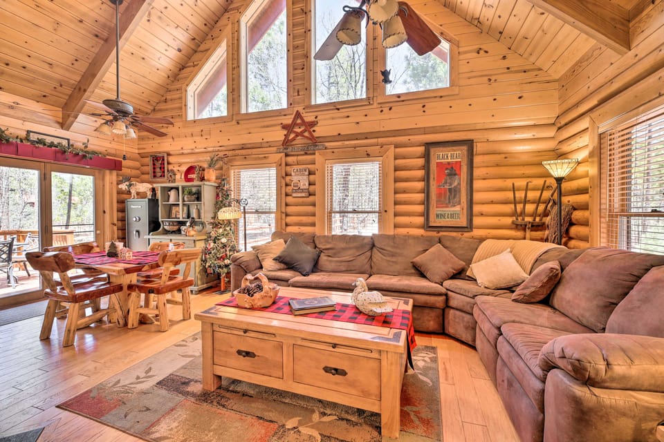 2-Acre Cabin in Pinetop-Lakeside w/ Fenced Yard House in Pinetop-Lakeside
