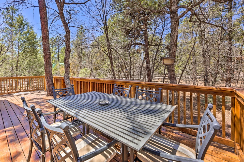 2-Acre Cabin in Pinetop-Lakeside w/ Fenced Yard House in Pinetop-Lakeside
