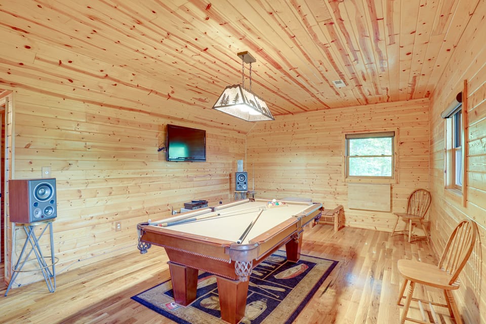 Fire Pit + Mtn Views: 4-Season Burnsville Escape House in North Carolina