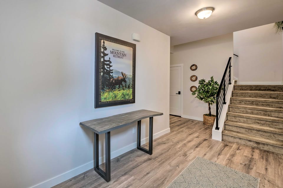 Inviting Hideout Townhome w/ Balcony & Lake Views! Apartment in Hideout