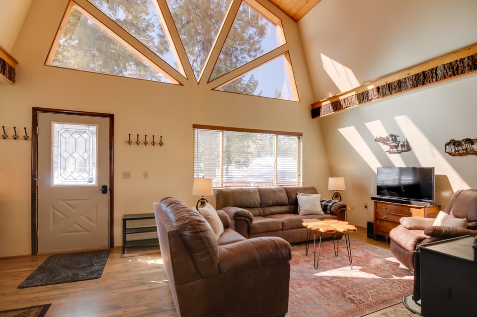 Unique Forest Cabin with Deck: Ski, Hike, Fish! House in Utah