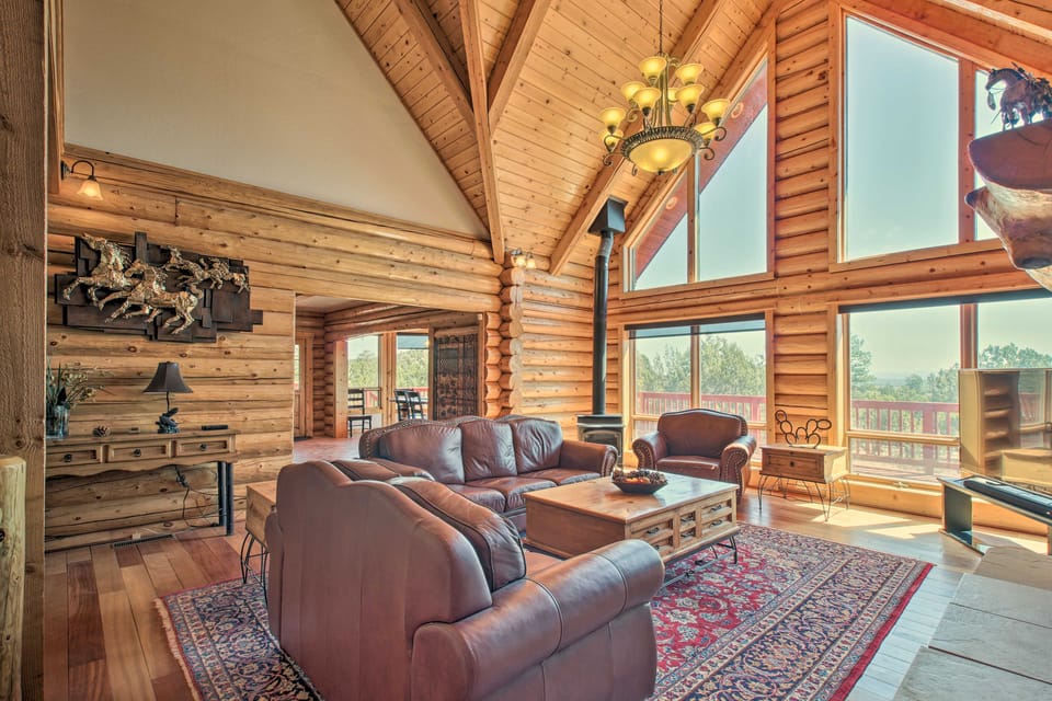Hot Tub, Game Room & Theater: Luxe Show Low Home House in Arizona