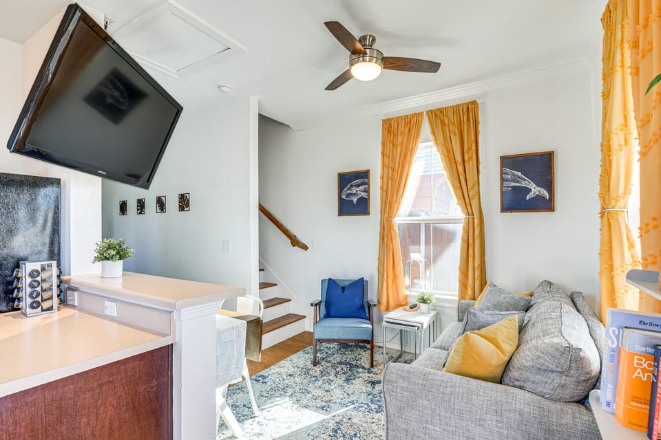 Walk to Beach: Family Home w/ Patio in Galveston House in Galveston Island